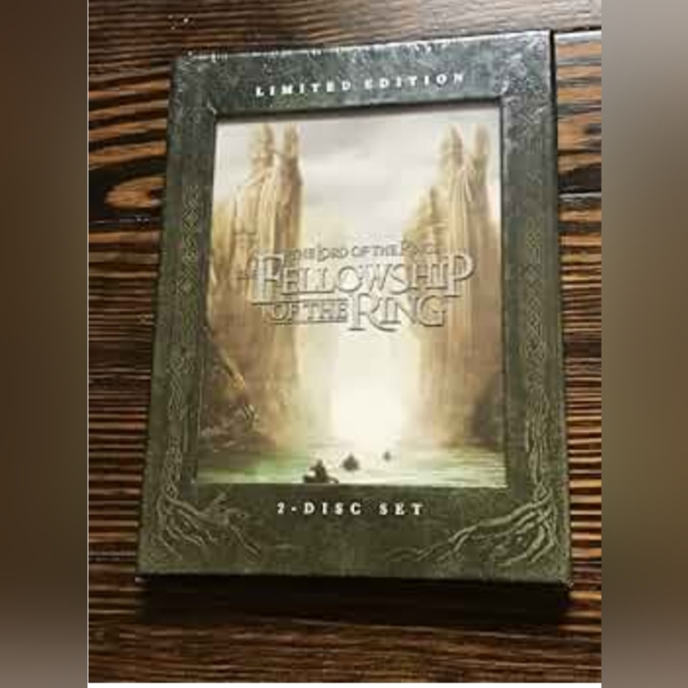 The Lord of the Rings The Fellowship of the Ring Limited Edition DVD Set